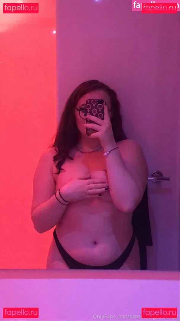 prosecco-glazed-lips Onlyfans Photo Gallery 