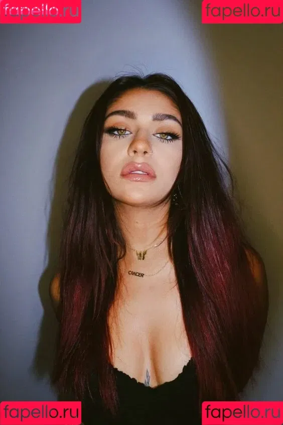 Andrea Russett Onlyfans Photo Gallery 