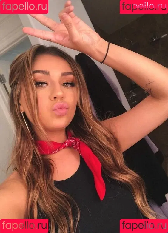 Andrea Russett Onlyfans Photo Gallery 