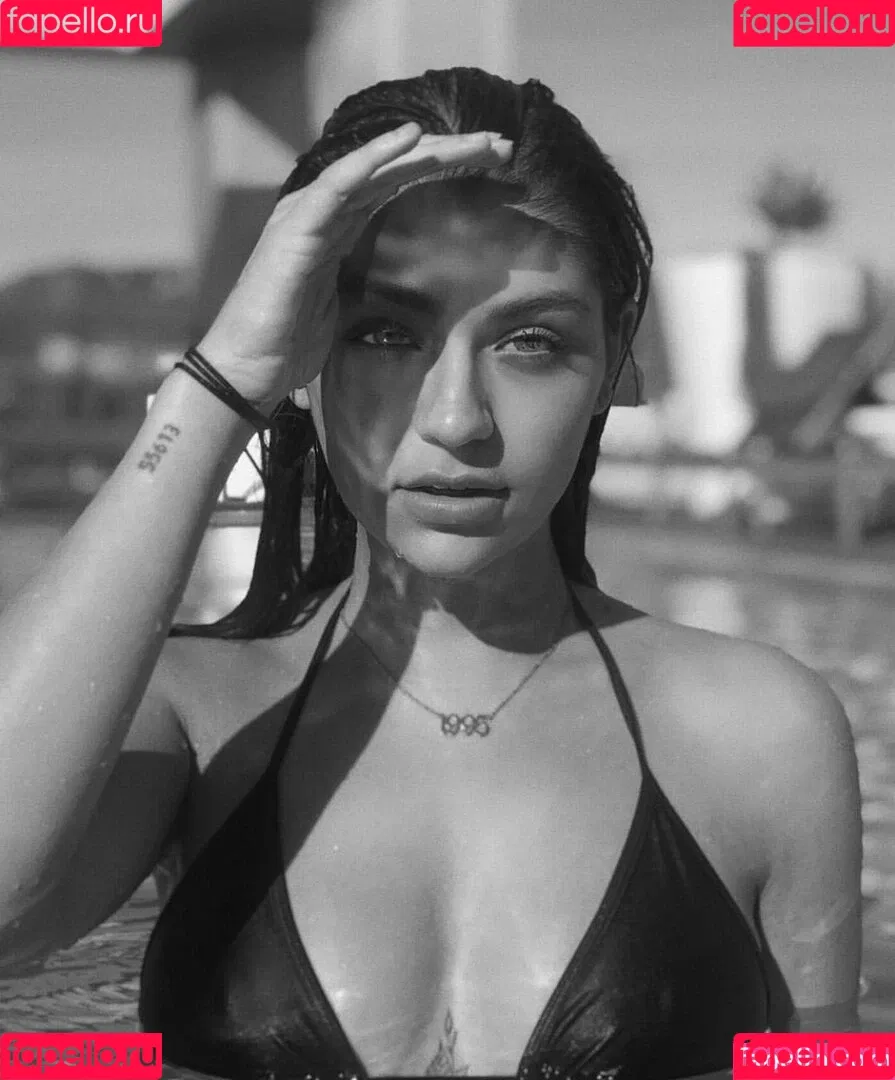 Andrea Russett Onlyfans Photo Gallery 