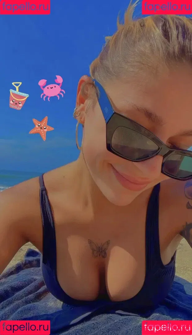 Andrea Russett Onlyfans Photo Gallery 