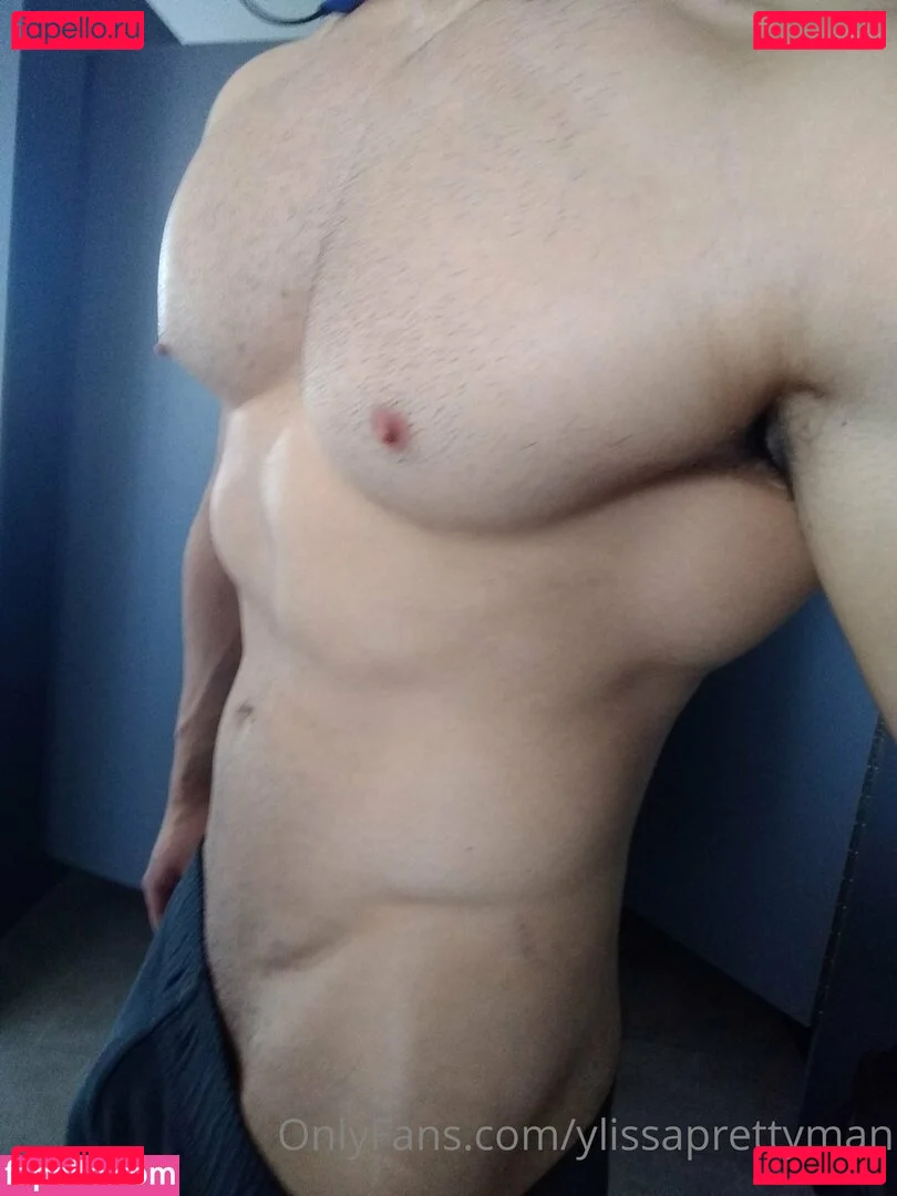 ylissaprettymanfree Onlyfans Photo Gallery 