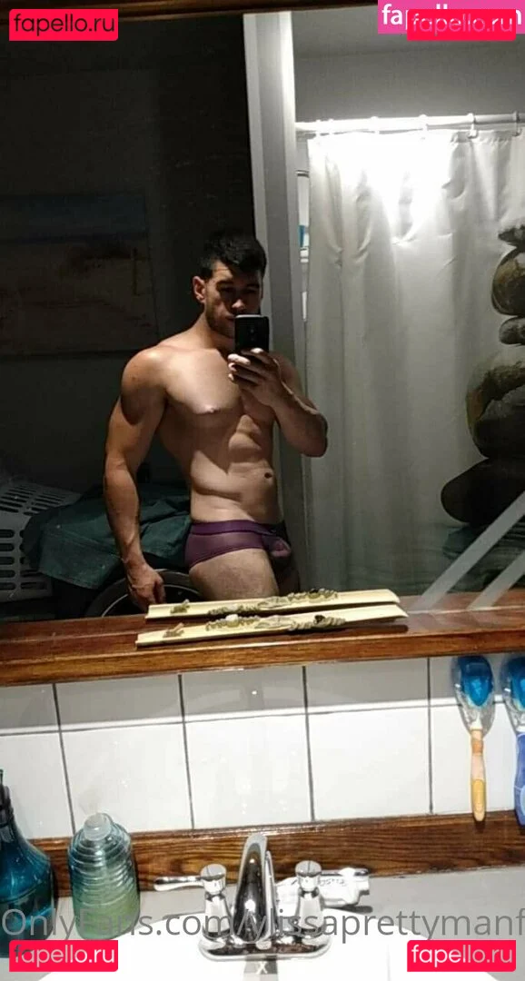 ylissaprettymanfree Onlyfans Photo Gallery 