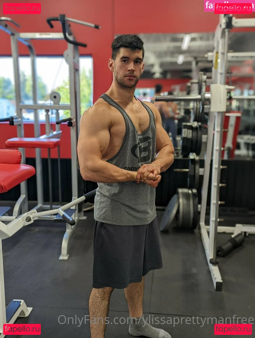 ylissaprettymanfree Onlyfans Photo Gallery 