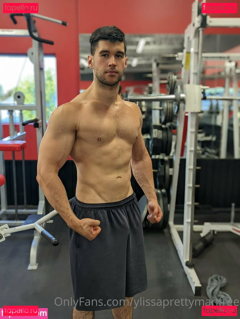 ylissaprettymanfree Onlyfans Photo Gallery 
