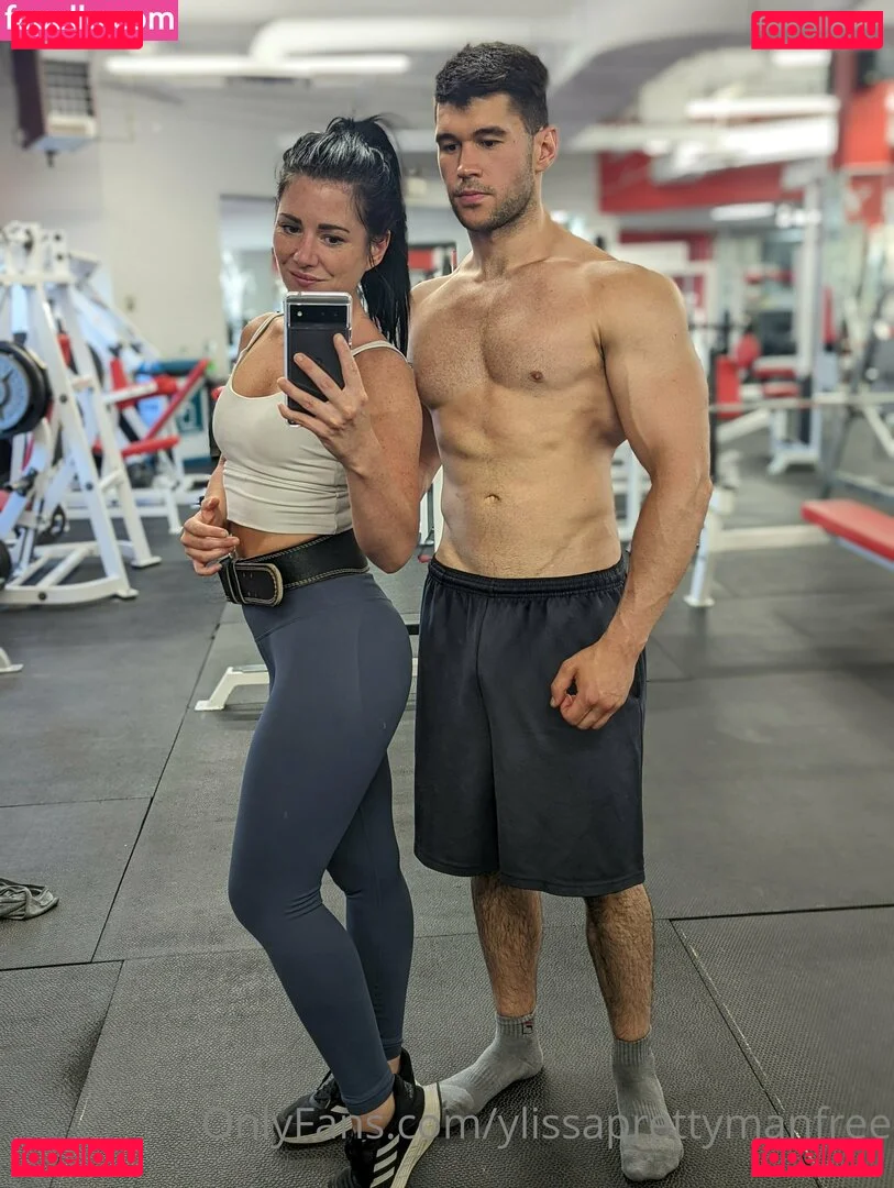 ylissaprettymanfree Onlyfans Photo Gallery 