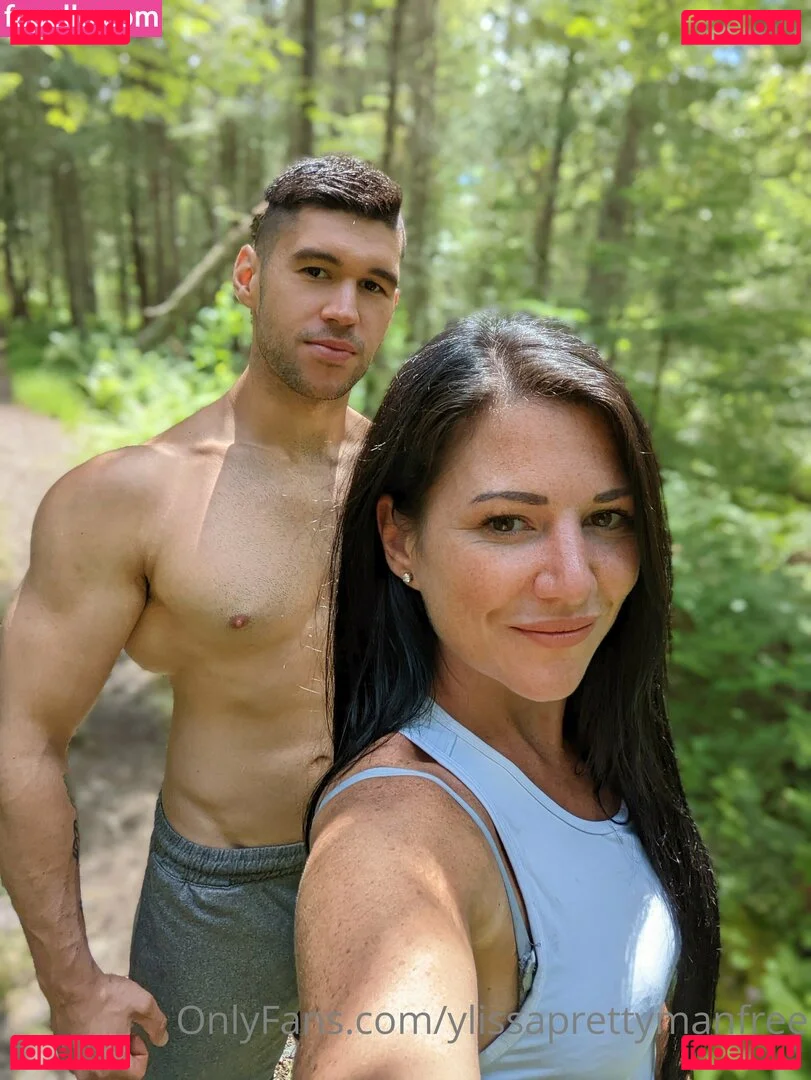 ylissaprettymanfree Onlyfans Photo Gallery 