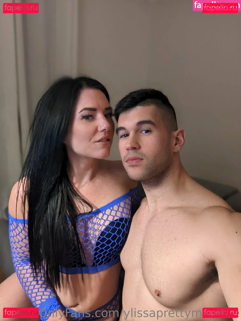 ylissaprettymanfree Onlyfans Photo Gallery 