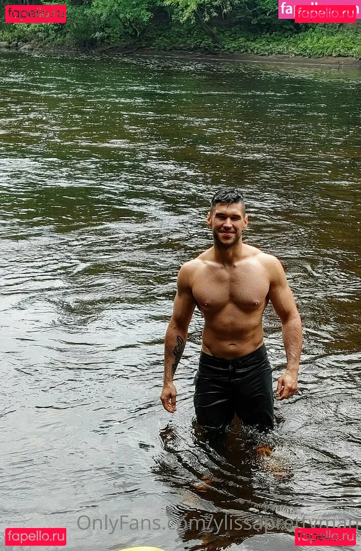 ylissaprettymanfree Onlyfans Photo Gallery 