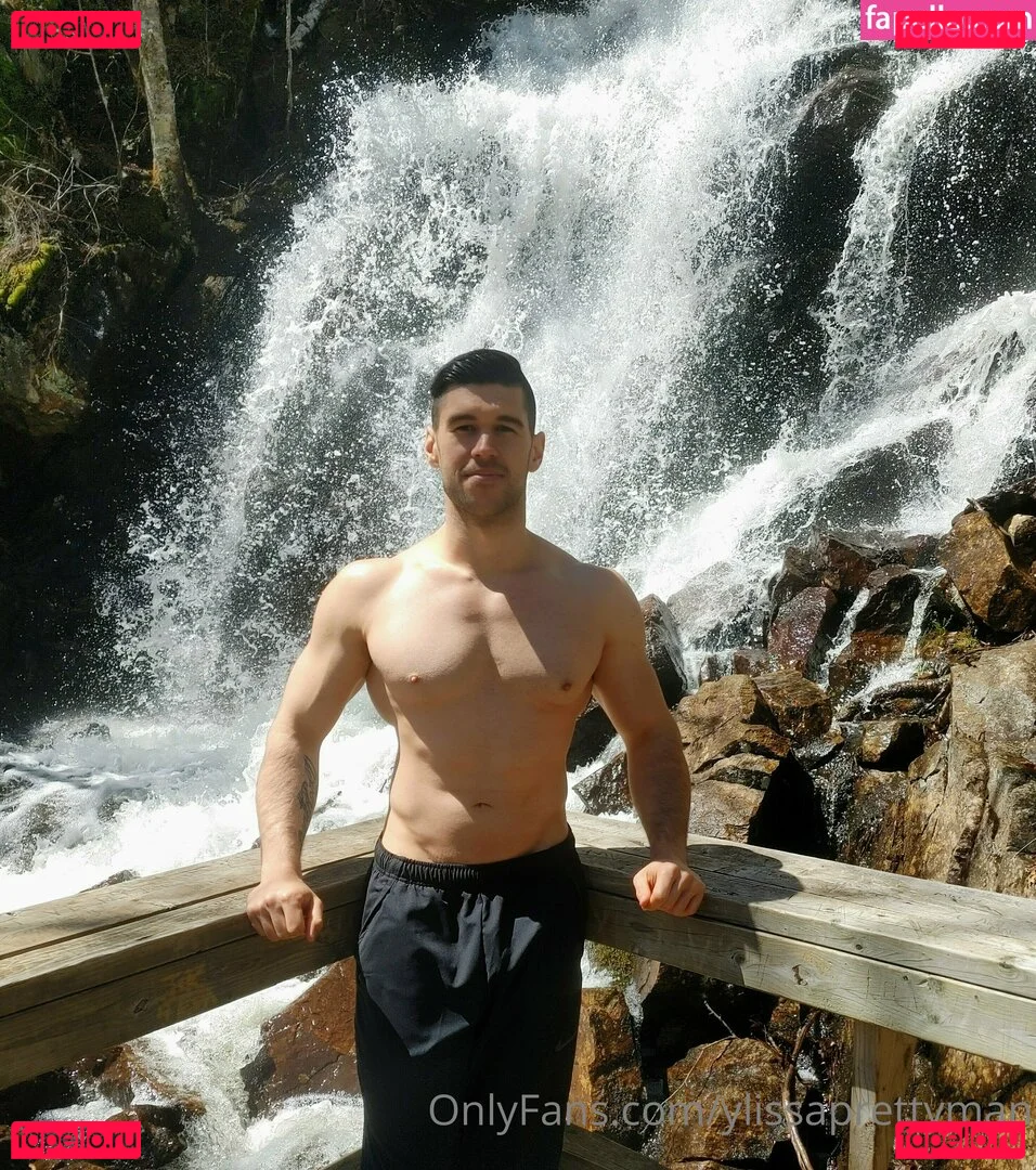 ylissaprettymanfree Onlyfans Photo Gallery 