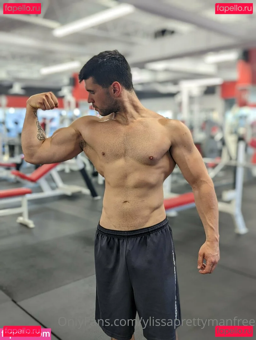 ylissaprettymanfree Onlyfans Photo Gallery 