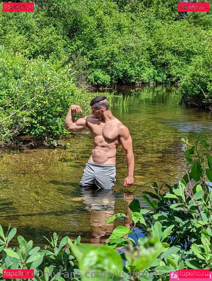 ylissaprettymanfree Onlyfans Photo Gallery 