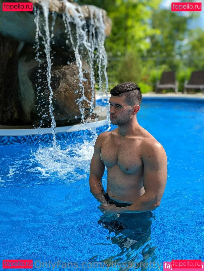 ylissaprettymanfree Onlyfans Photo Gallery 