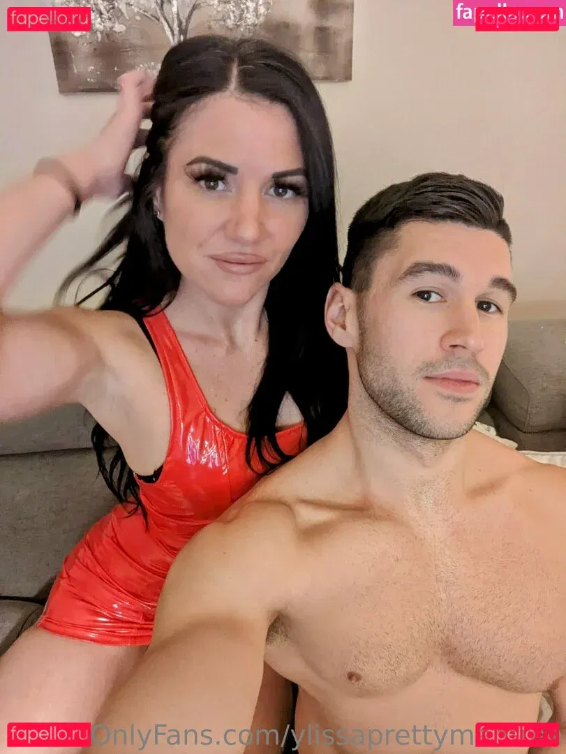 ylissaprettymanfree Onlyfans Photo Gallery 