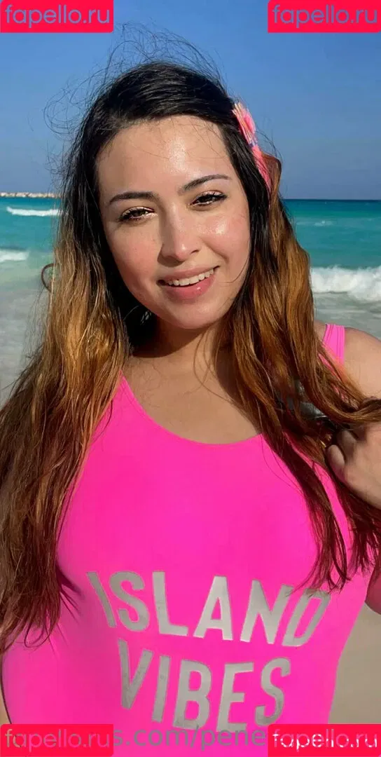 penelopeland Onlyfans Photo Gallery 