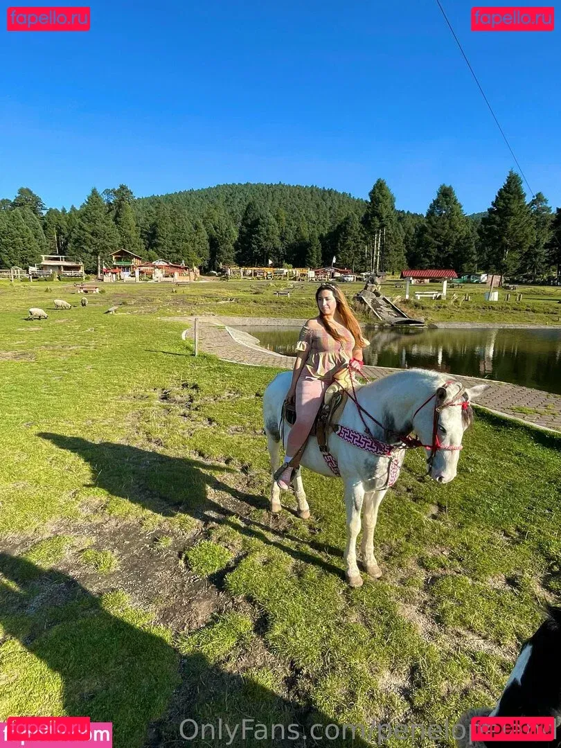 penelopeland Onlyfans Photo Gallery 