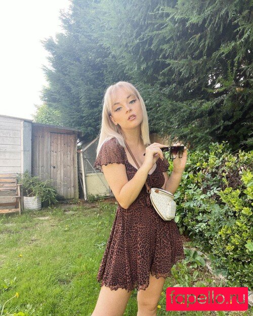 Emily Rose Perrin Nude Onlyfans Photo 31