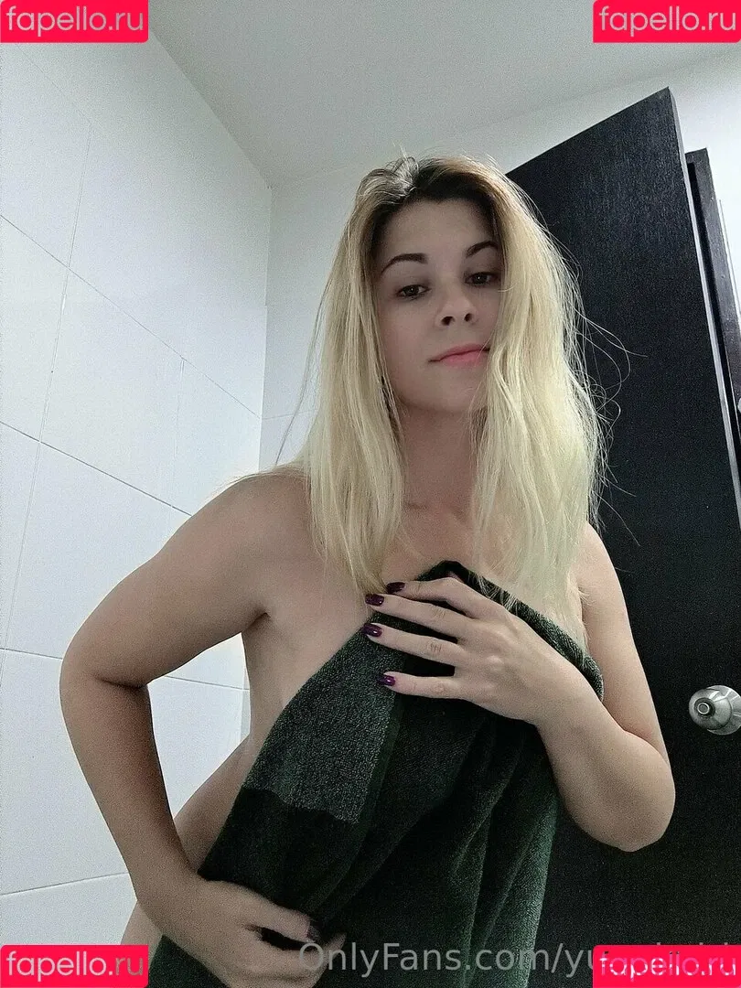 Yuna Kairi Cosplay Onlyfans Photo Gallery 