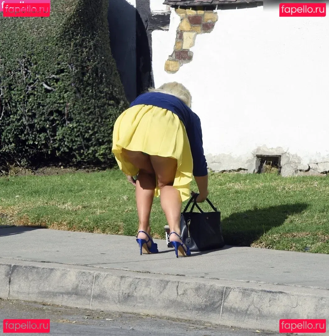 Holly Madison Onlyfans Photo Gallery 