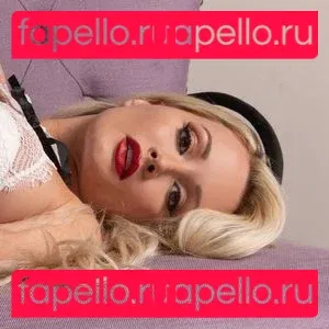 Holly Madison Onlyfans Photo Gallery 