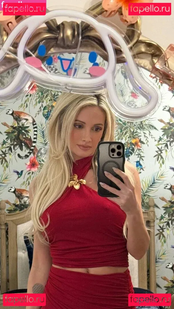 Holly Madison Onlyfans Photo Gallery 