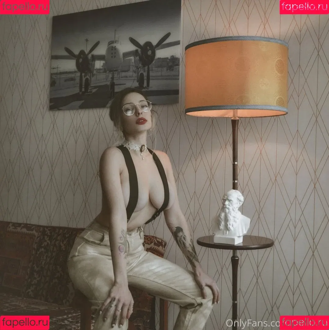 Kit Lilith Onlyfans Photo Gallery 