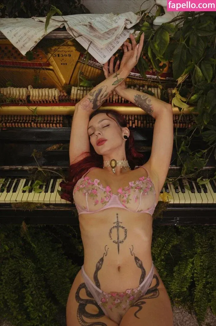 Kit Lilith Onlyfans Photo Gallery 