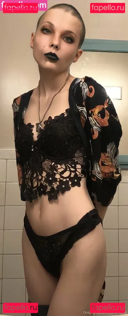 punksmutt Onlyfans Photo Gallery 