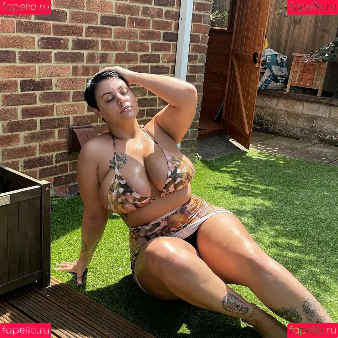Peaches Onlyfans Photo Gallery 