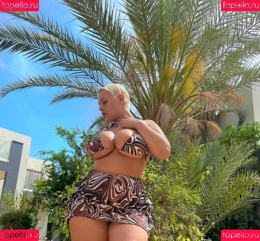 Peaches Onlyfans Photo Gallery 