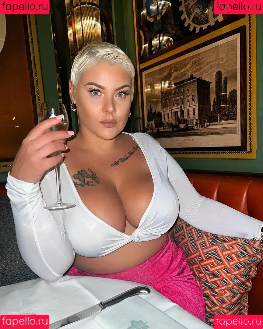 Peaches Onlyfans Photo Gallery 