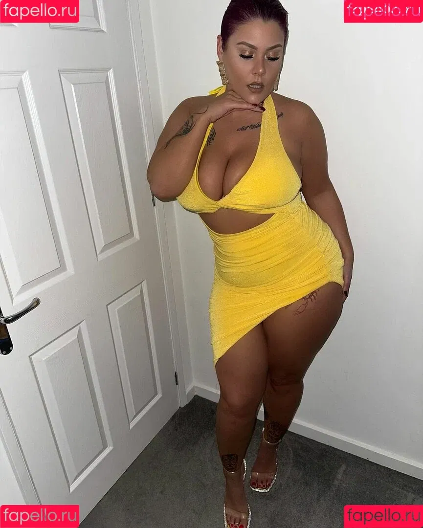 Peaches Onlyfans Photo Gallery 