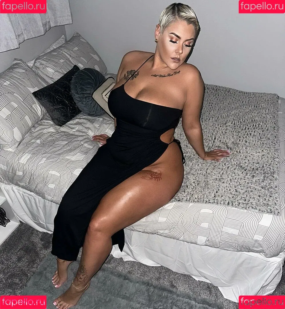 Peaches Onlyfans Photo Gallery 