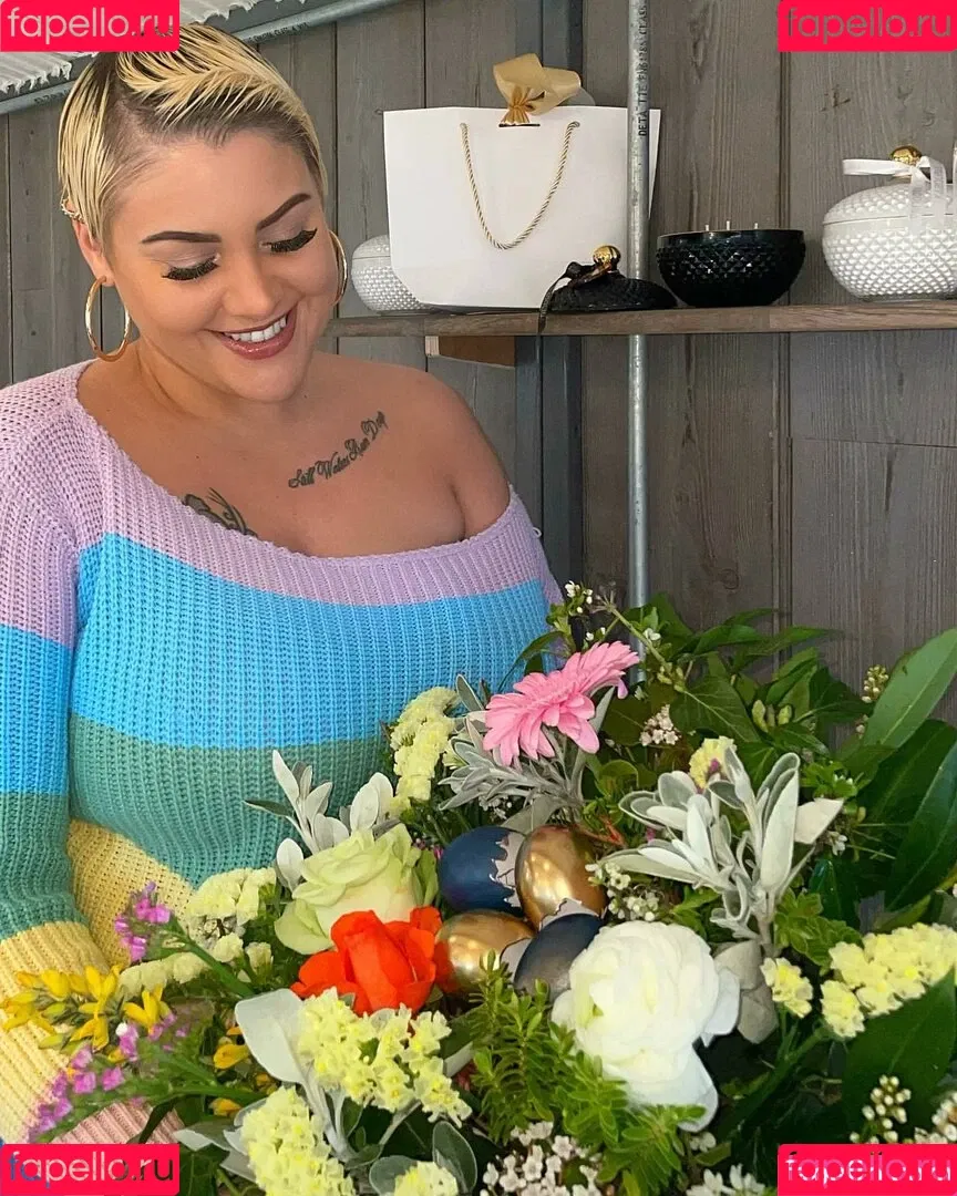 Peaches Onlyfans Photo Gallery 