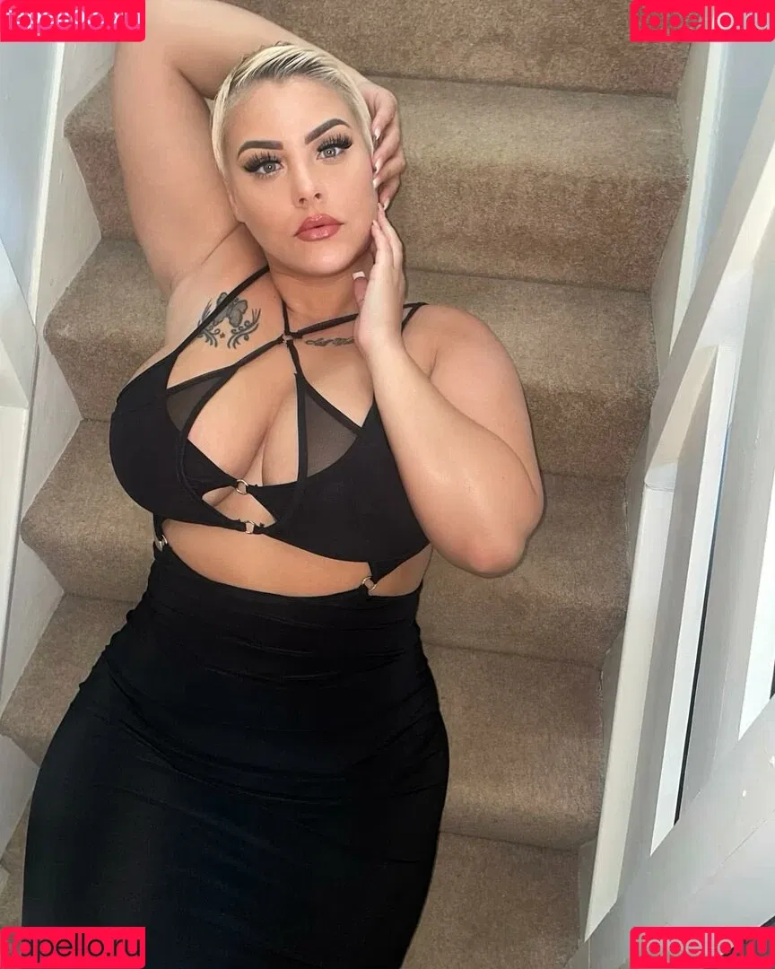 Peaches Onlyfans Photo Gallery 