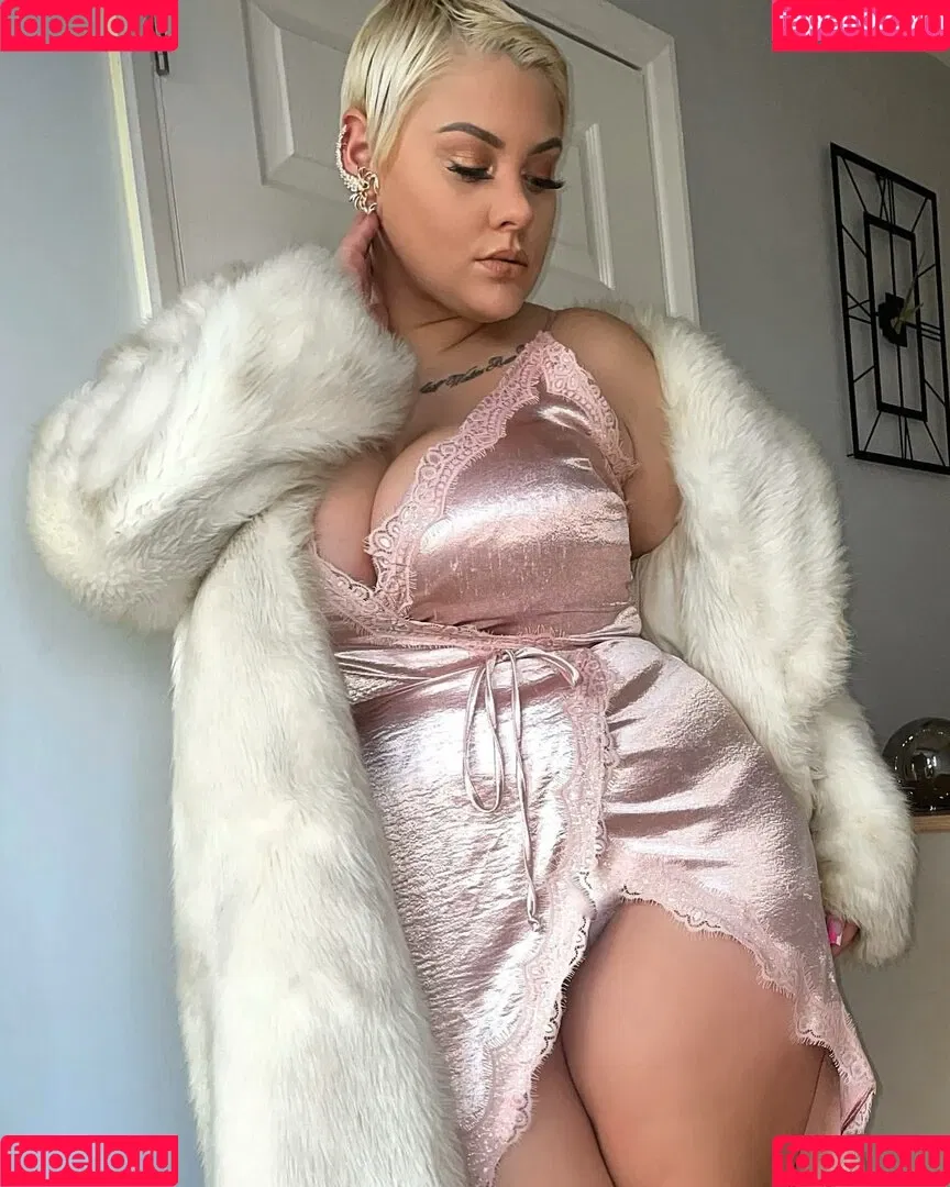 Peaches Onlyfans Photo Gallery 