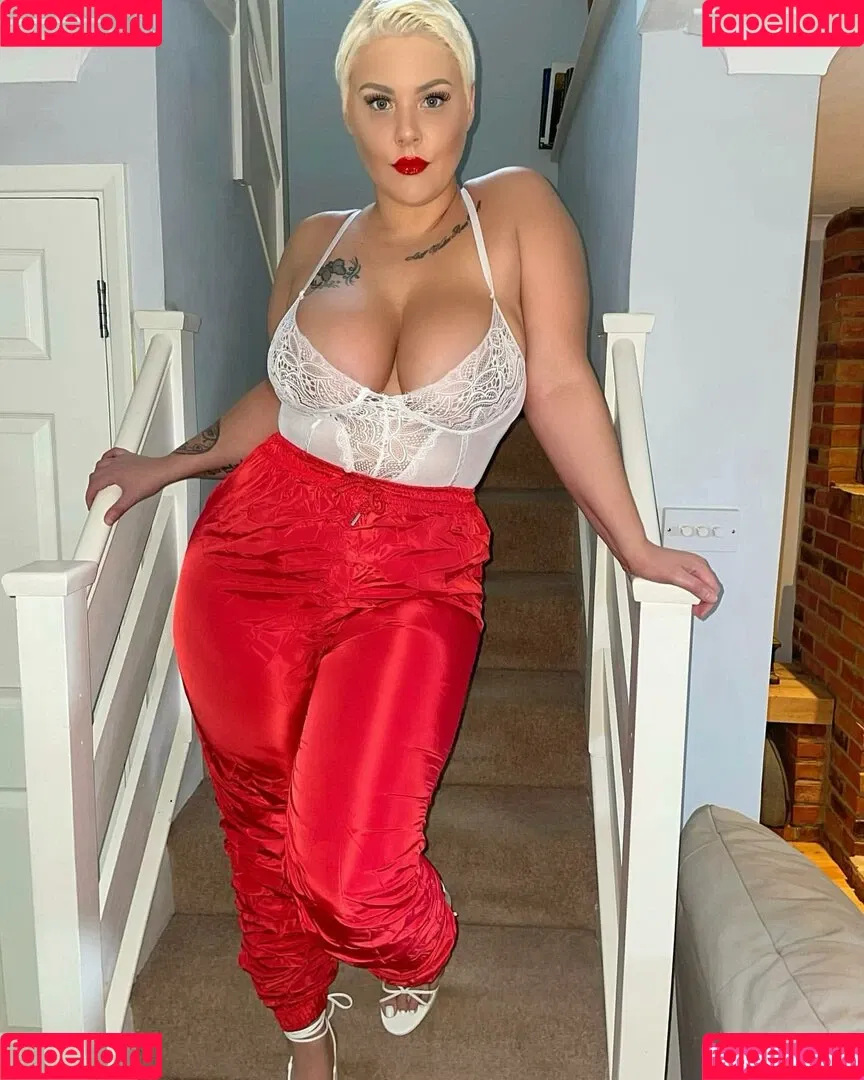 Peaches Onlyfans Photo Gallery 