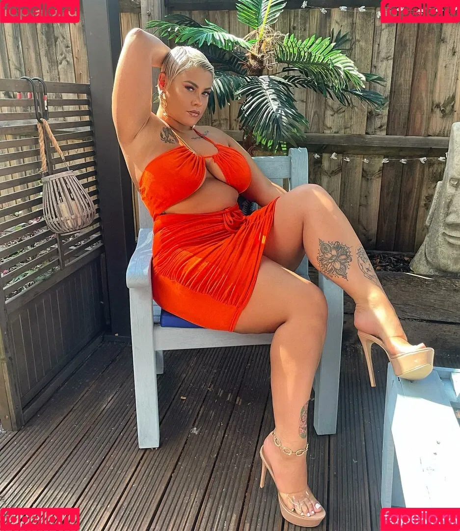 Peaches Onlyfans Photo Gallery 