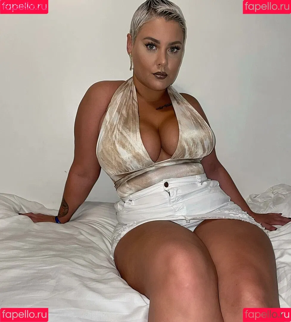 Peaches Onlyfans Photo Gallery 