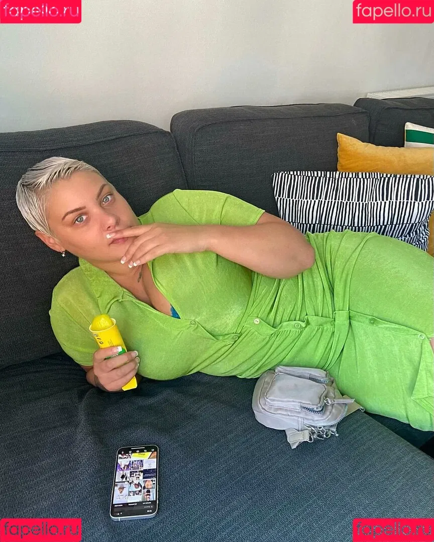 Peaches Onlyfans Photo Gallery 