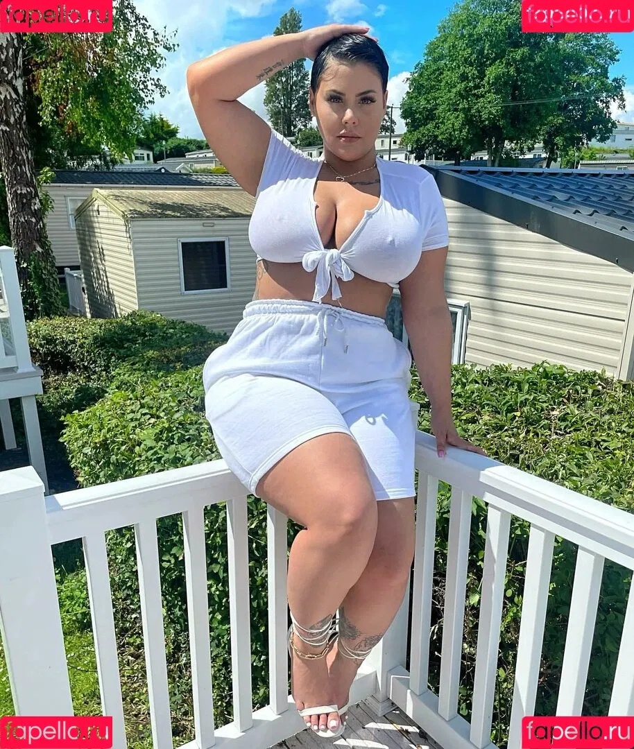 Peaches Onlyfans Photo Gallery 