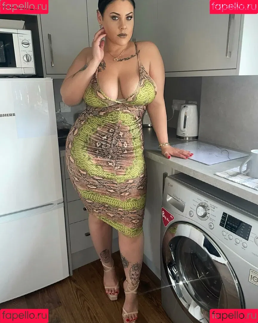 Peaches Onlyfans Photo Gallery 