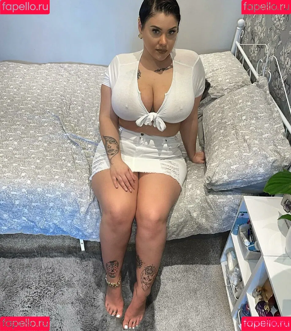 Peaches Onlyfans Photo Gallery 