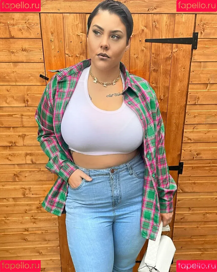 Peaches Onlyfans Photo Gallery 