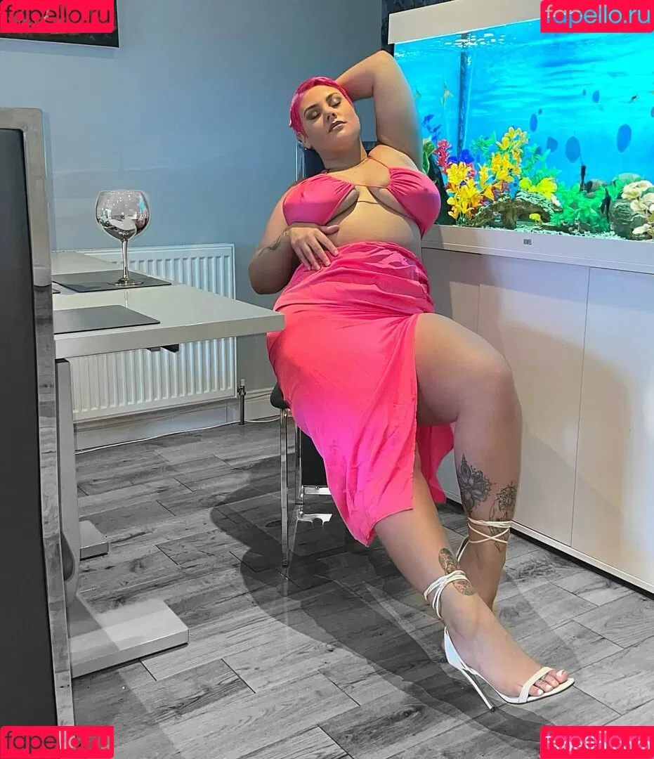 Peaches Onlyfans Photo Gallery 