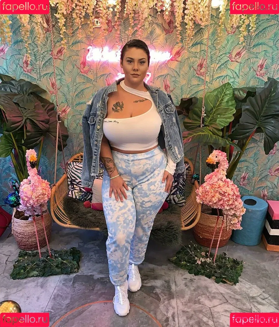 Peaches Onlyfans Photo Gallery 