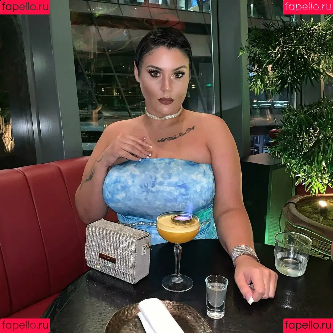 Peaches Onlyfans Photo Gallery 