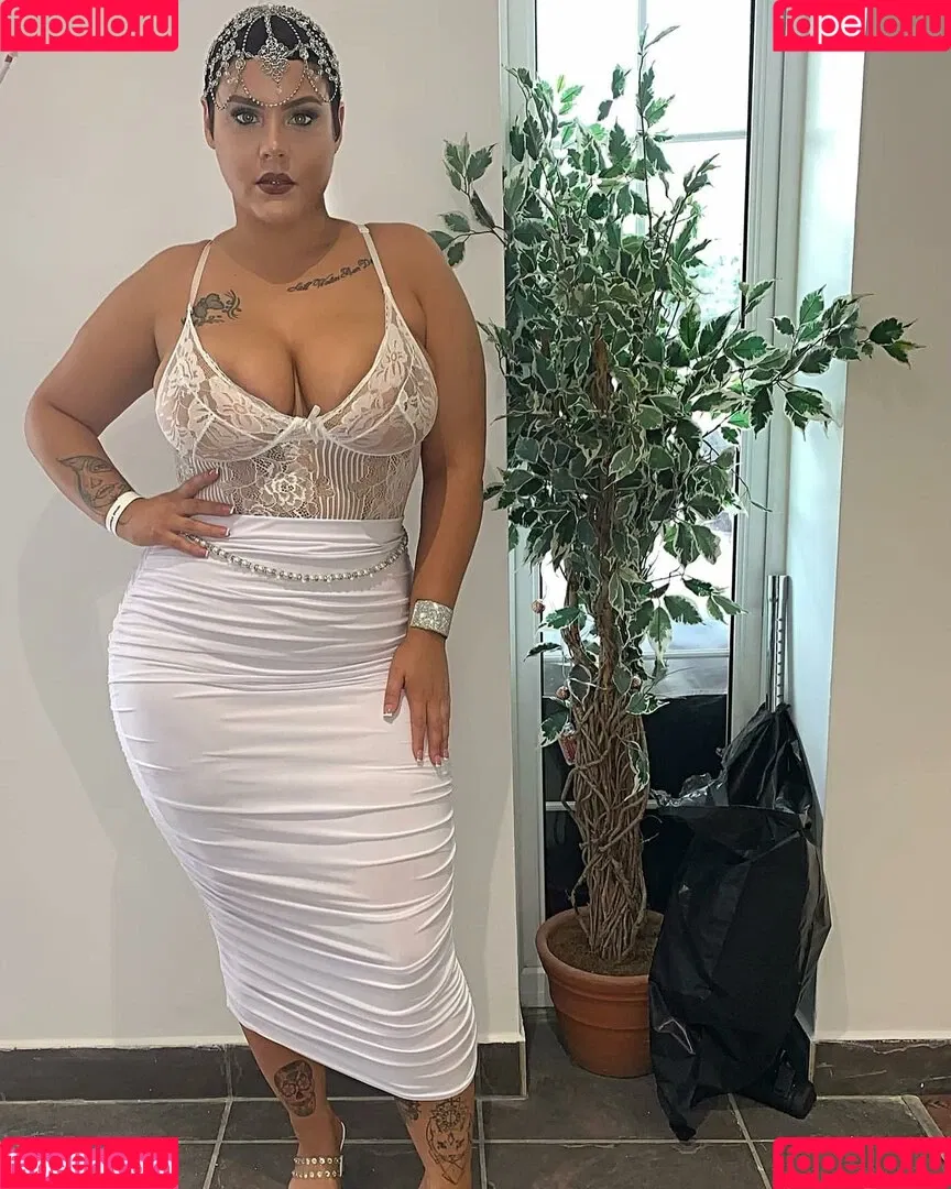 Peaches Onlyfans Photo Gallery 
