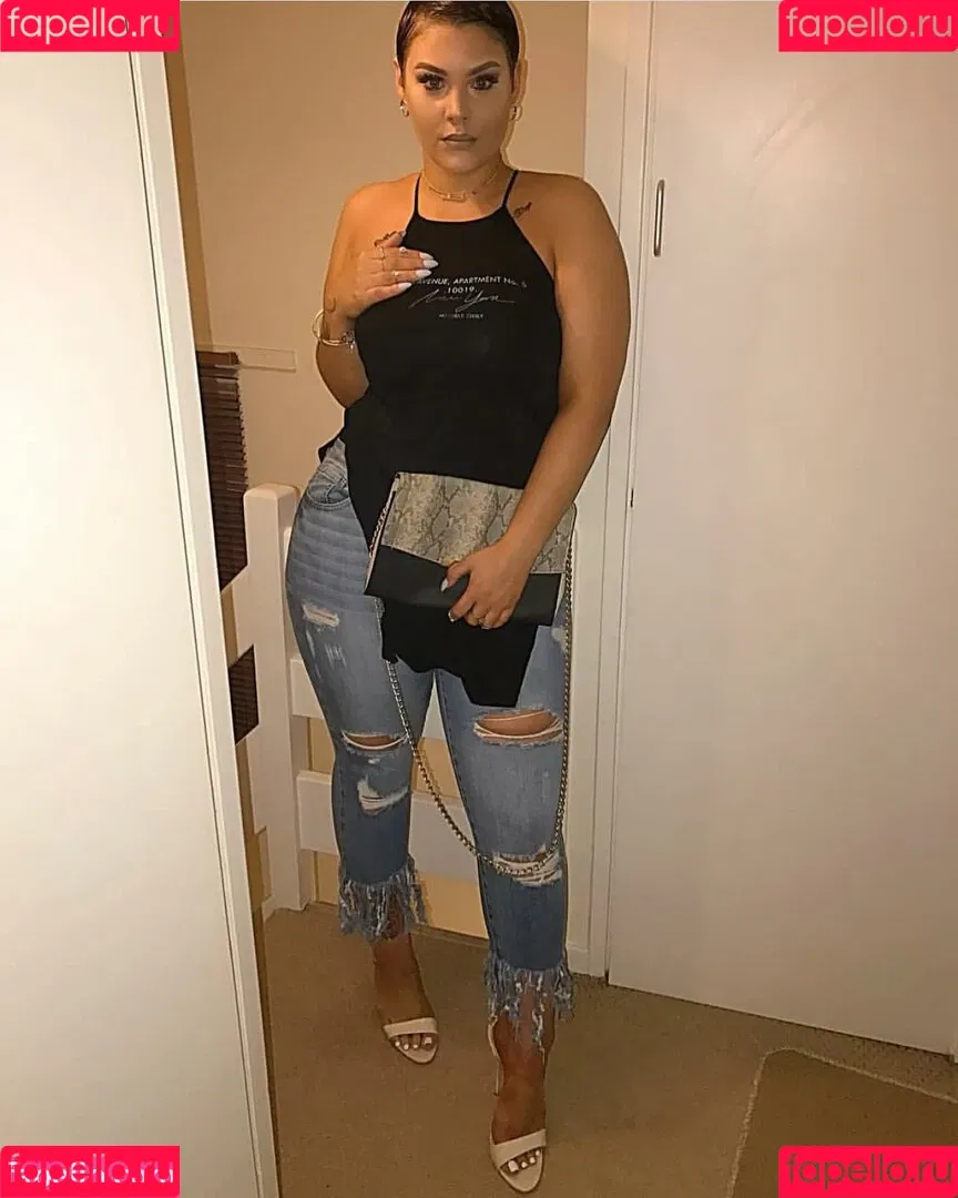 Peaches Onlyfans Photo Gallery 