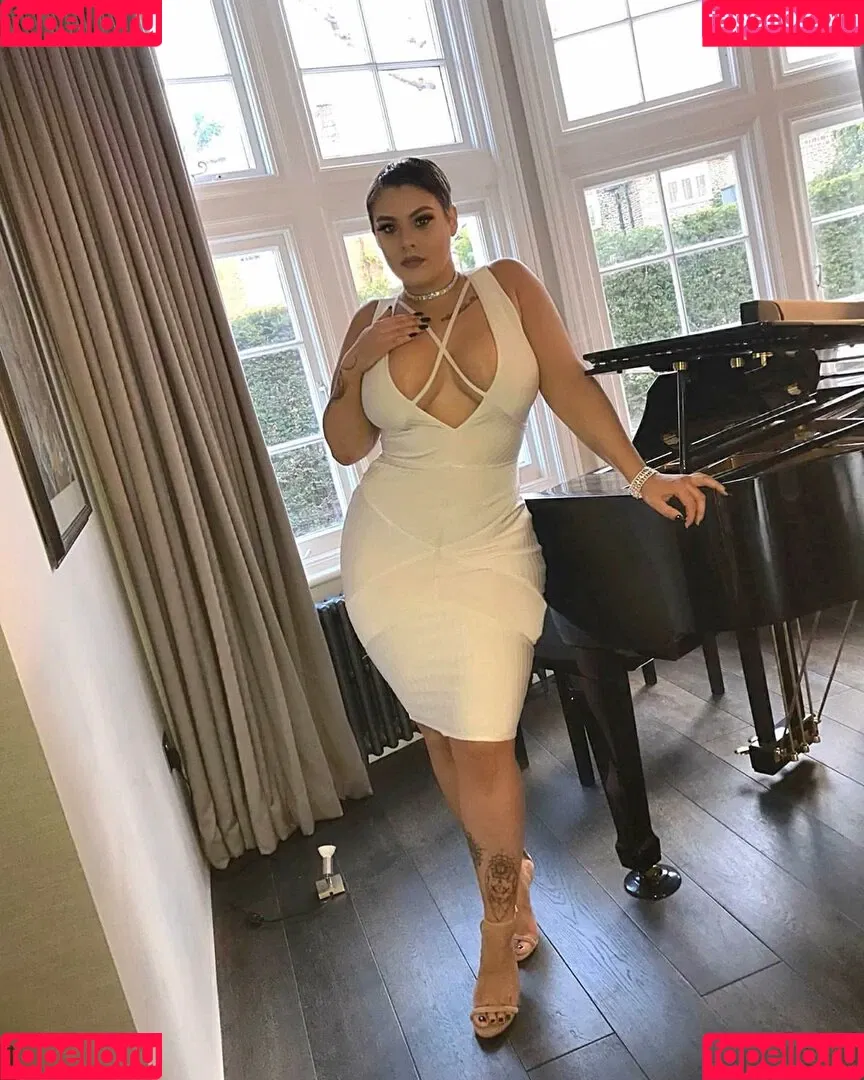 Peaches Onlyfans Photo Gallery 